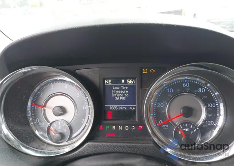 2015 Chrysler Town & Country Touring z USA, uszkodzony, nr VIN 2C4RC1BG1FR720811